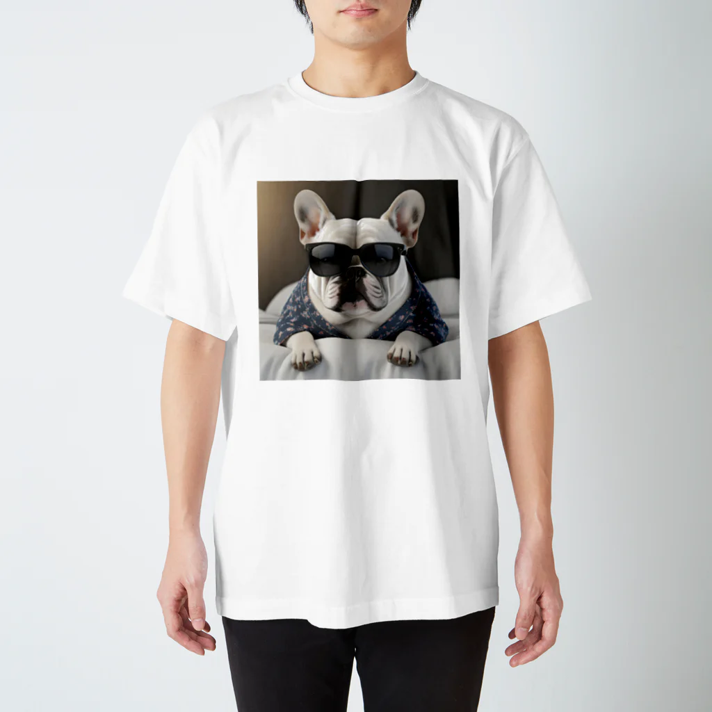 SI-SAAのおやすみBOSS犬 Regular Fit T-Shirt