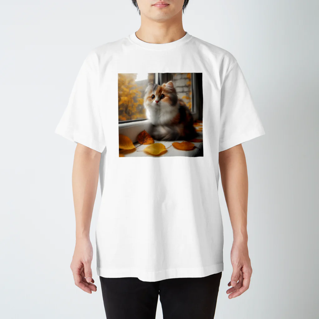 癒しの時間のかわいい三毛猫グッズ Regular Fit T-Shirt