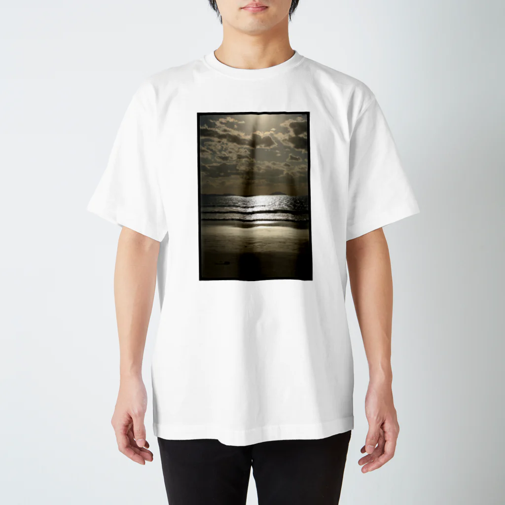 Rikutou Iura 【井浦六灯】のpeaceful ocean スタンダードTシャツ