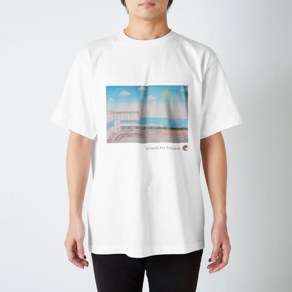 ひたちアートプロジェクト　Hitachi Art Projectの第7回公募展　海の見える駅 Regular Fit T-Shirt