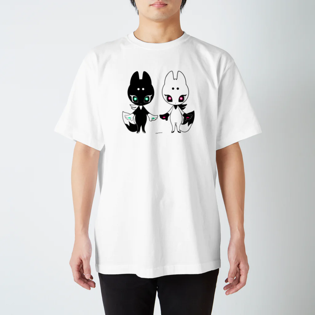 華点本舗のシロコ×クロコ｜神社×忍者×狐🦊 Regular Fit T-Shirt