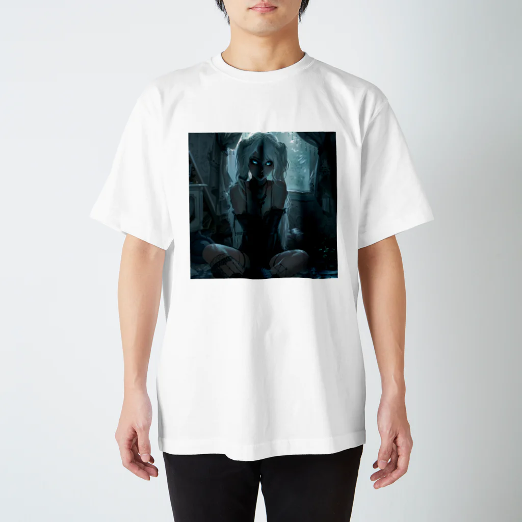 akoluのgothic girl Regular Fit T-Shirt