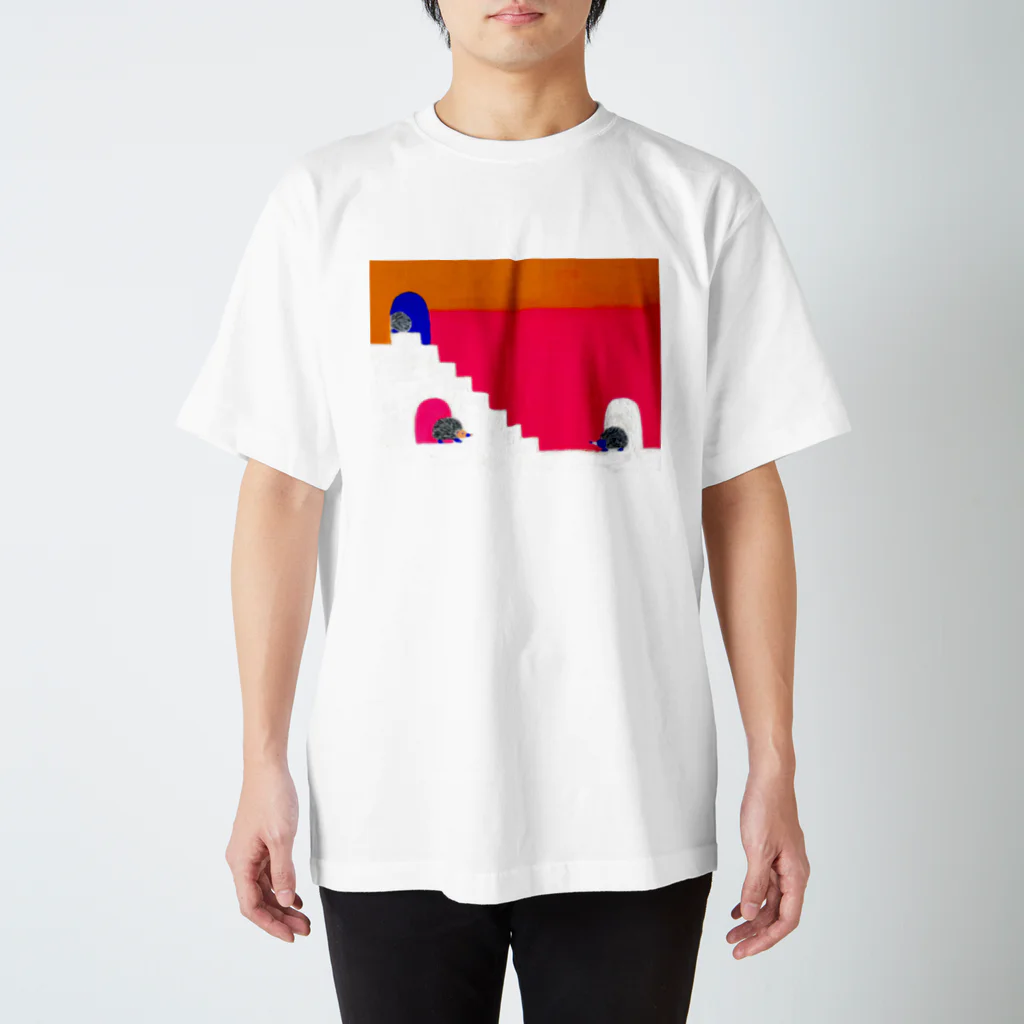 Ruesiii Fika(ﾙｰｼｰ ﾌｨｰｶ）のハリハリネズミさんの第一歩 Regular Fit T-Shirt