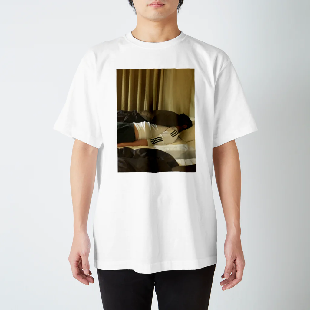 ヘルニアのマクラ寿司 Regular Fit T-Shirt