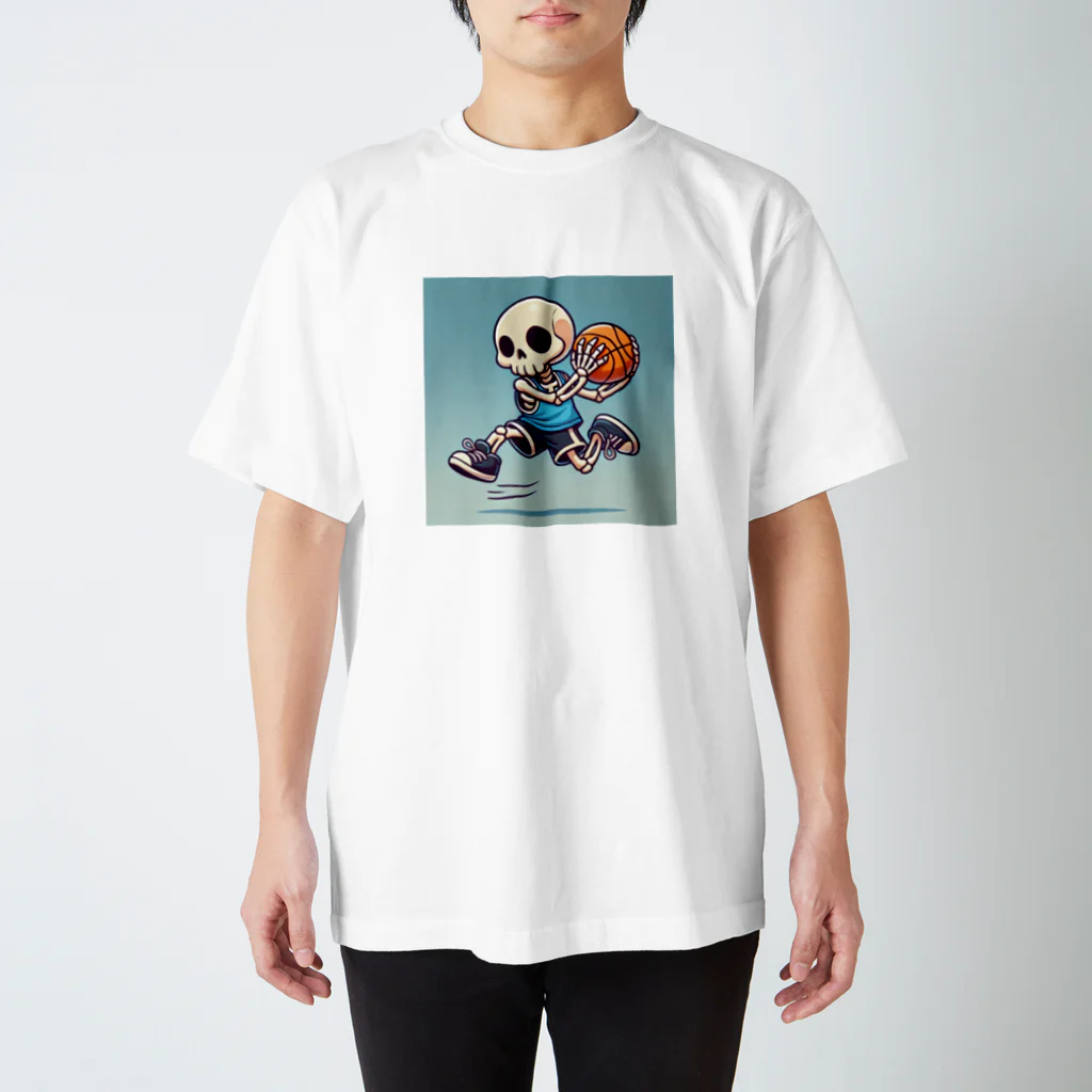 Oz techのスカルフープ：ゴーストプレイヤーのダンクショット Regular Fit T-Shirt