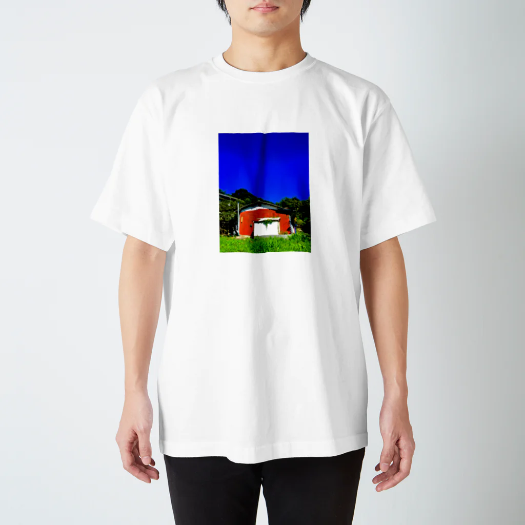 Shingo Murakamiのブルースカイ古民家 スタンダードTシャツ