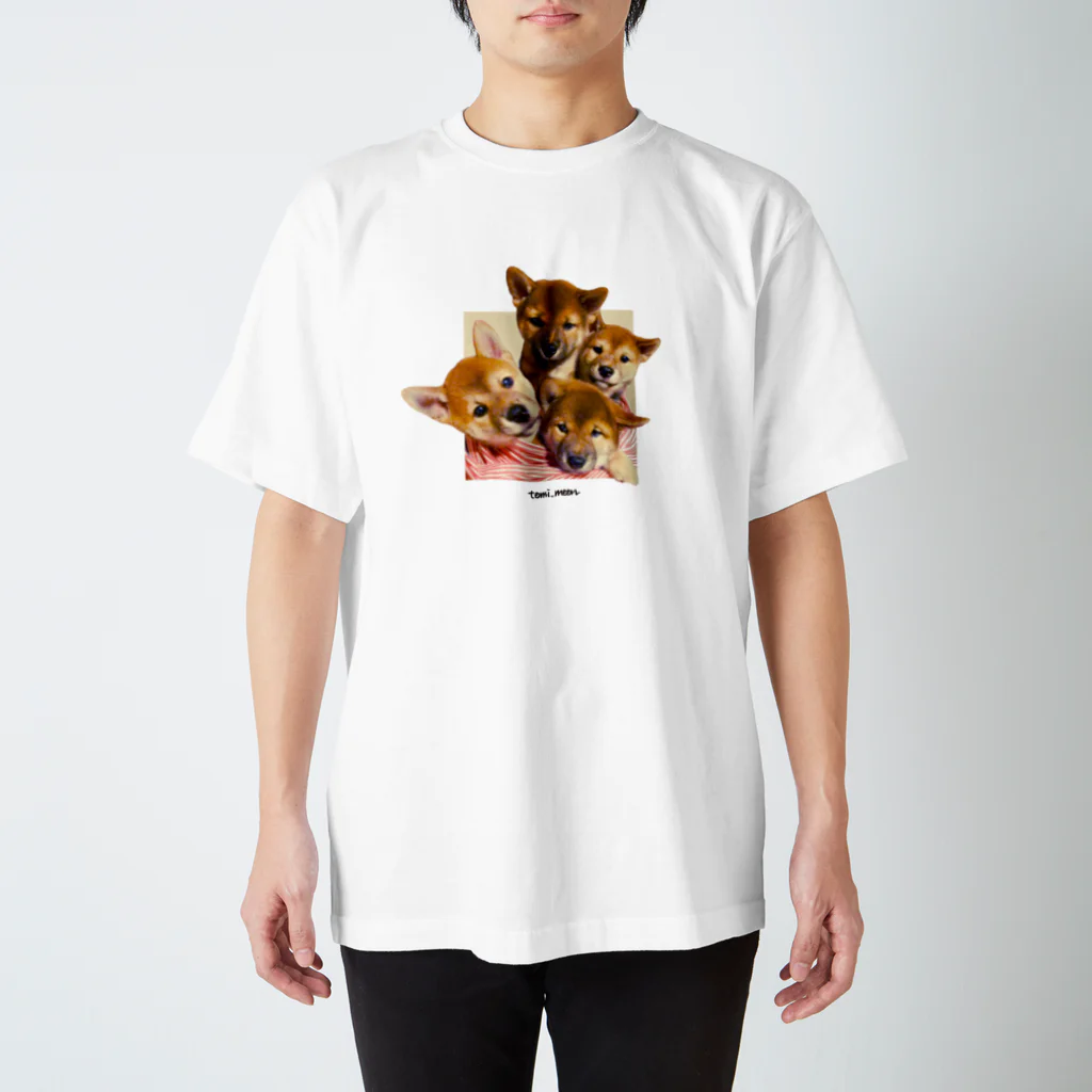 tomi_moonの【tomi_moon】柴犬のとびだす！4姉妹 カラー スタンダードTシャツ