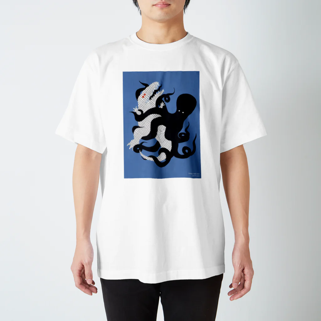 umaoの恐竜VSタコ Regular Fit T-Shirt