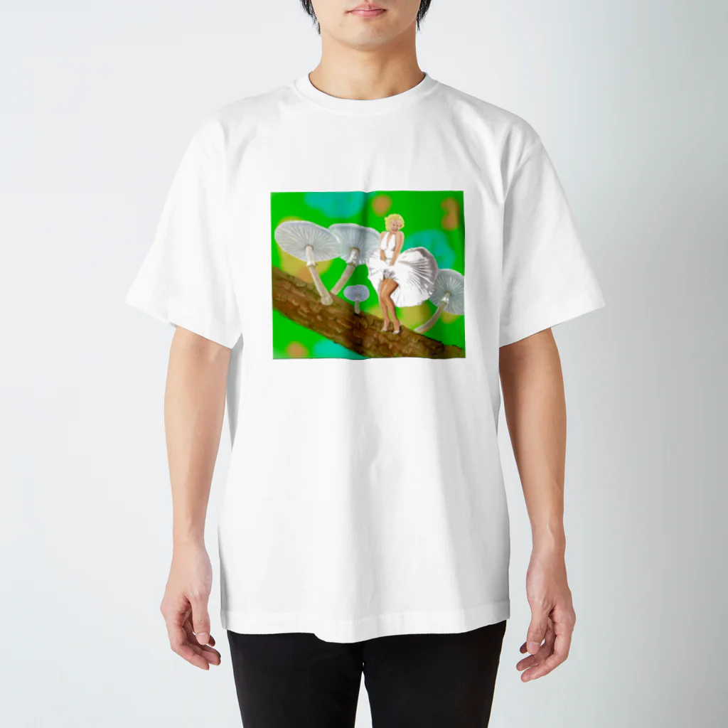 kinoko0827のホワイトプリーツメイト Regular Fit T-Shirt