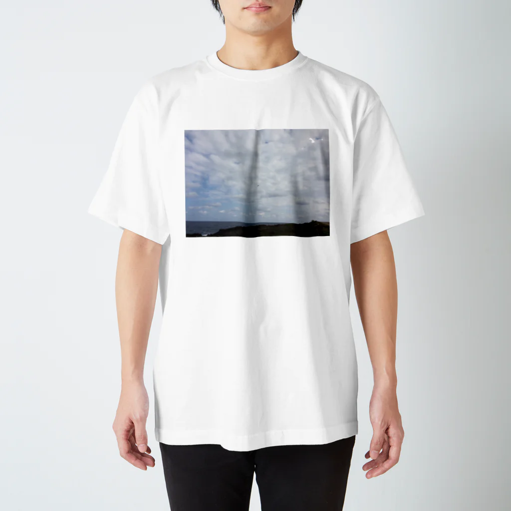 hrkのソラ Regular Fit T-Shirt