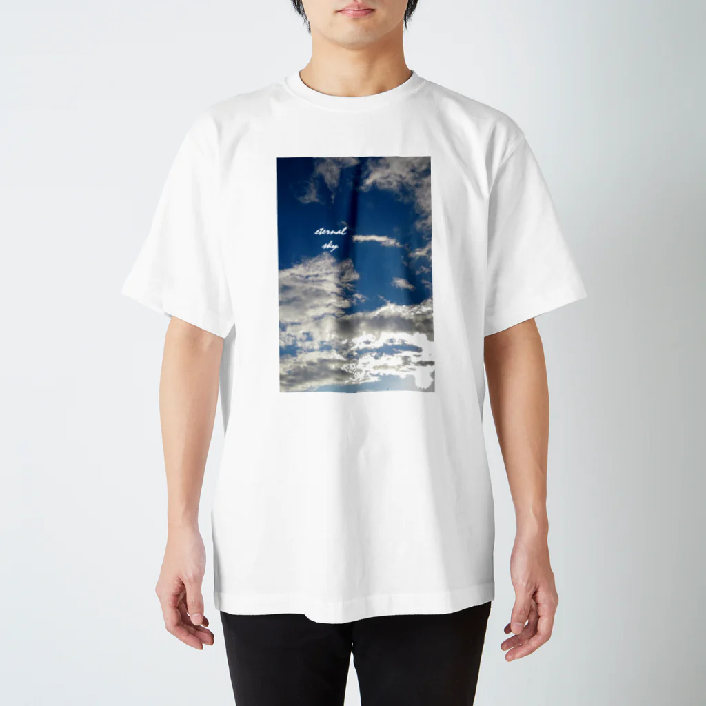 まったりカオス。Tシャツ部の青い空・白い雲 Regular Fit T-Shirt