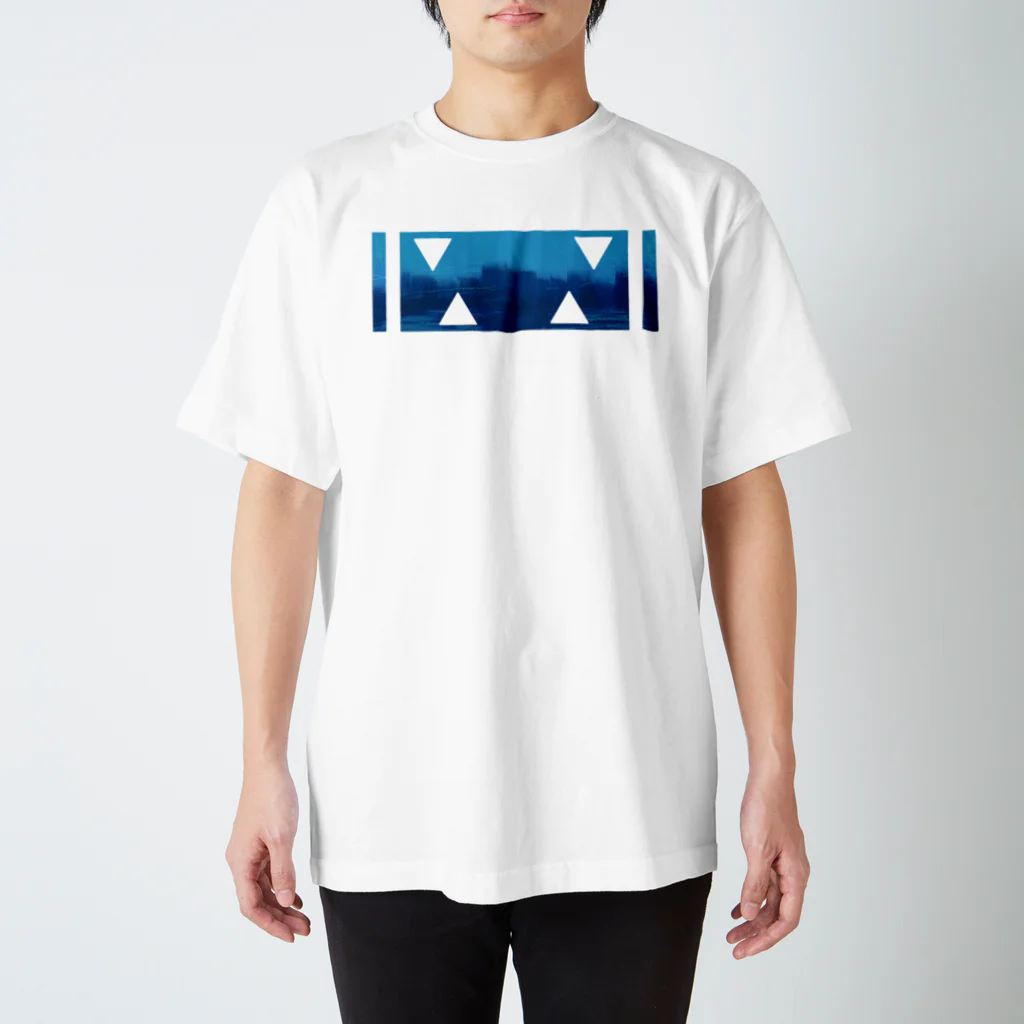 トラド悶々◯虎ケモVtuberの悶々文様-湖畔- Regular Fit T-Shirt