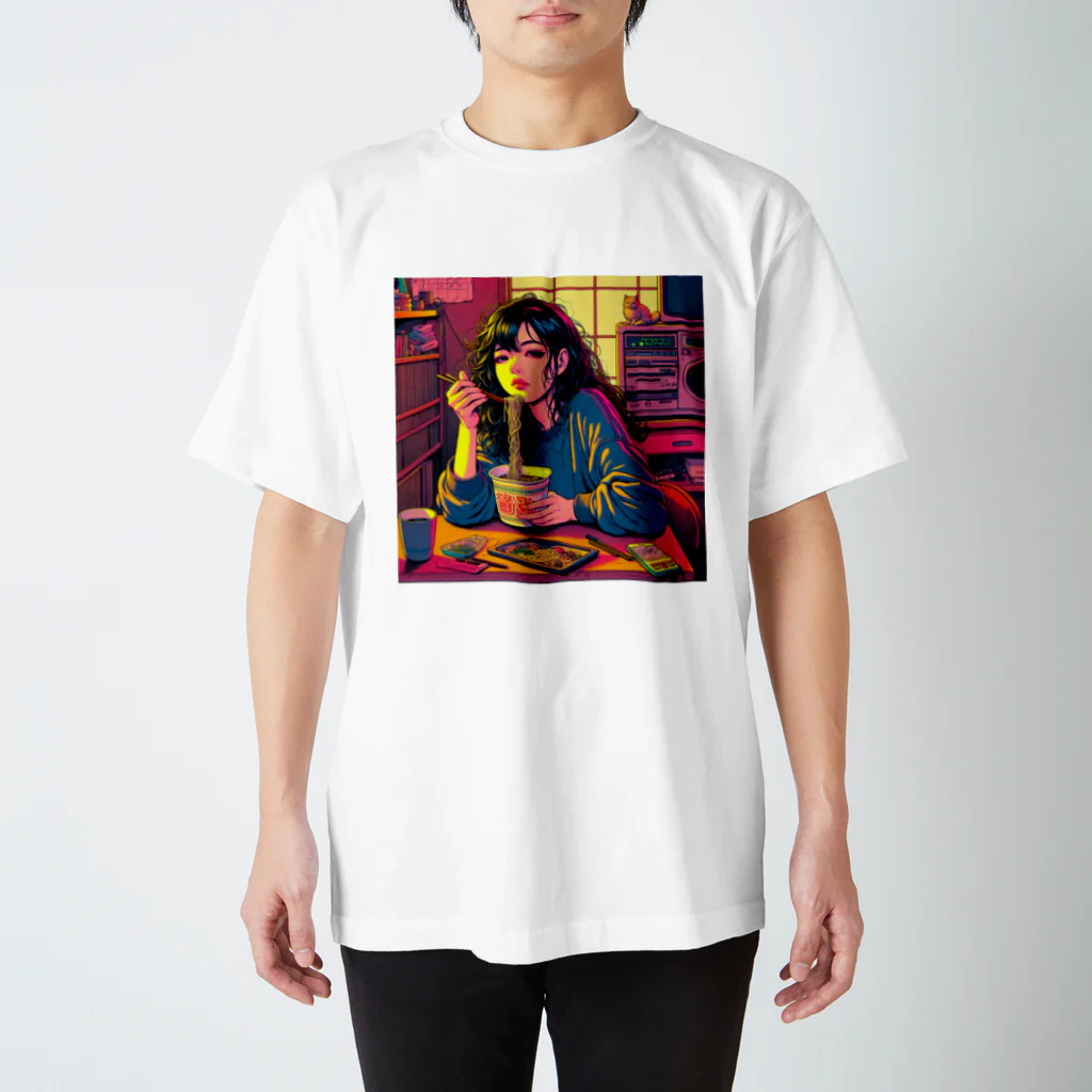 umi@80sエモいヌードルTシャツのNostalgic Midnight – ラーメンとシティポップの夜 Regular Fit T-Shirt