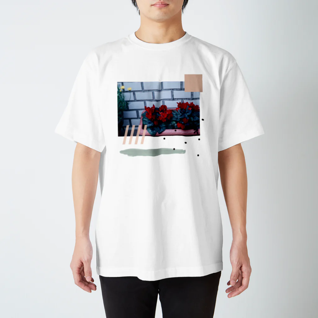 こだまのシクラメン Regular Fit T-Shirt