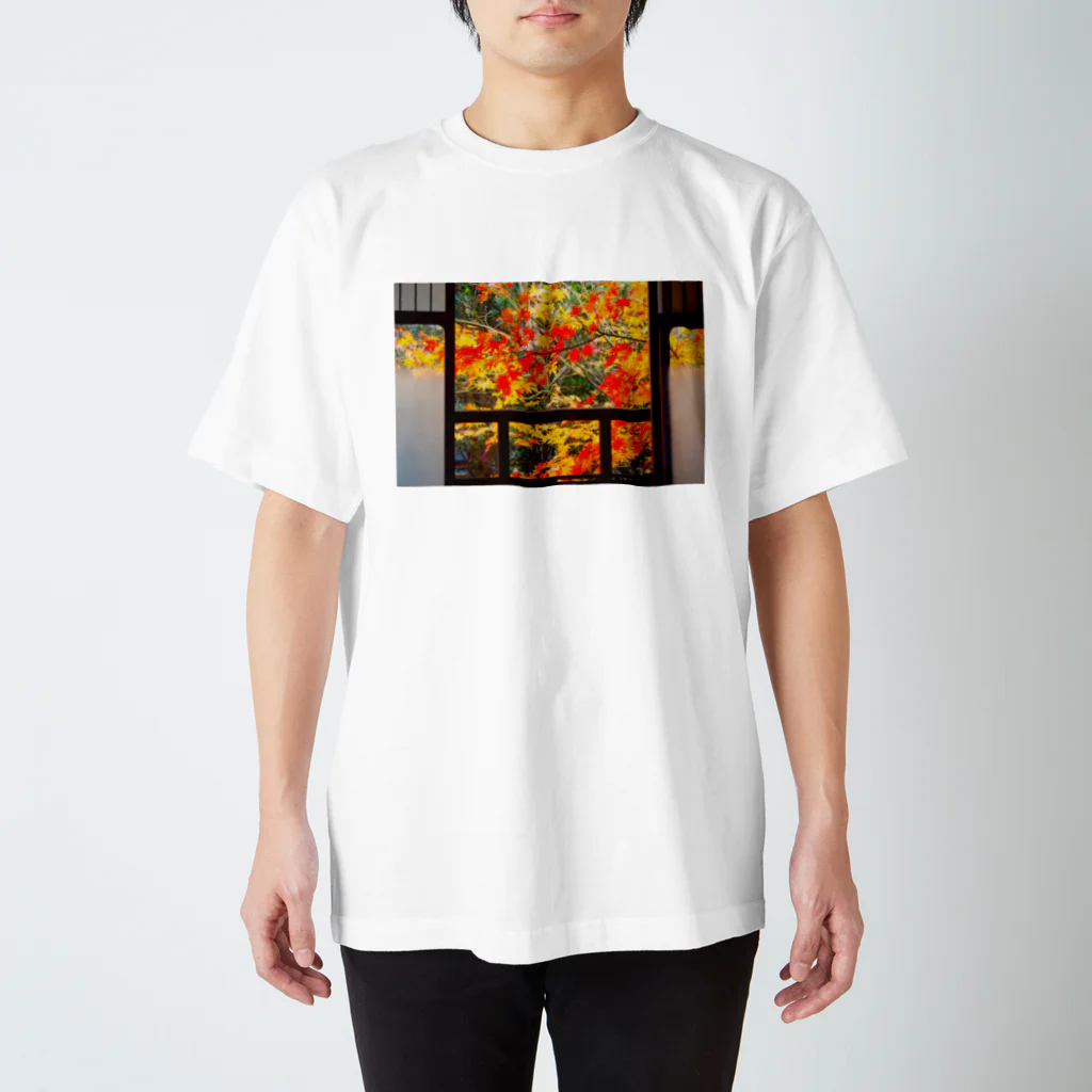 なヽ子 nanakoの京都町家紅葉 Regular Fit T-Shirt