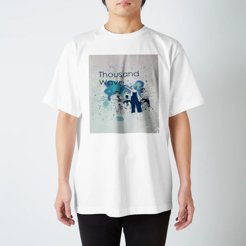 音吉～オトキチ～のThousand☆wave4人イラストTシャツ Regular Fit T-Shirt