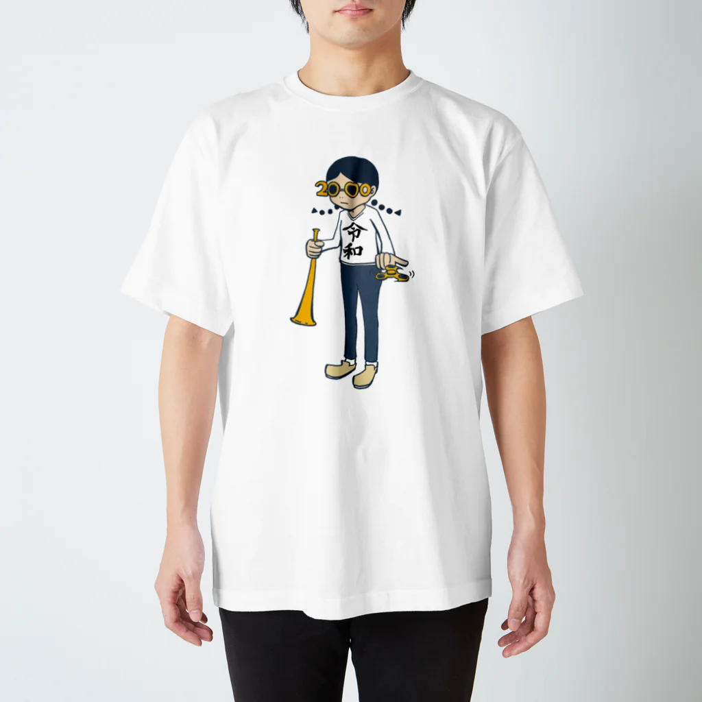 アストロ温泉の流行の最先端 Regular Fit T-Shirt