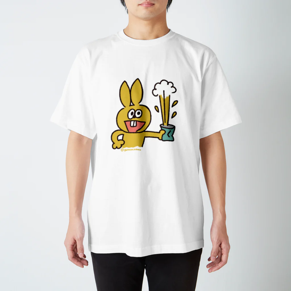 たぬきゅんショップのラビやんと缶 Regular Fit T-Shirt