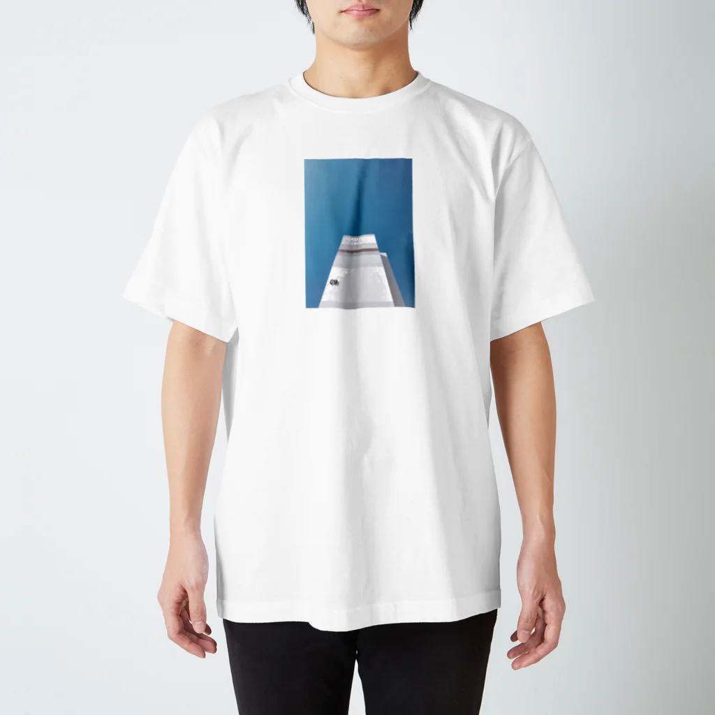 ikinoarusのかわいいって言っちゃったビル Regular Fit T-Shirt