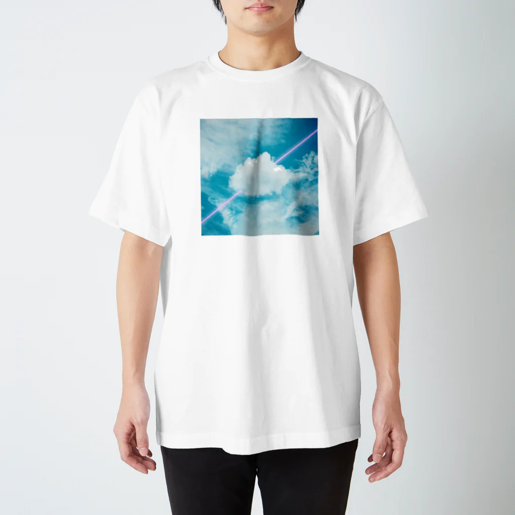 yuika hisaiの雲とネオン Regular Fit T-Shirt