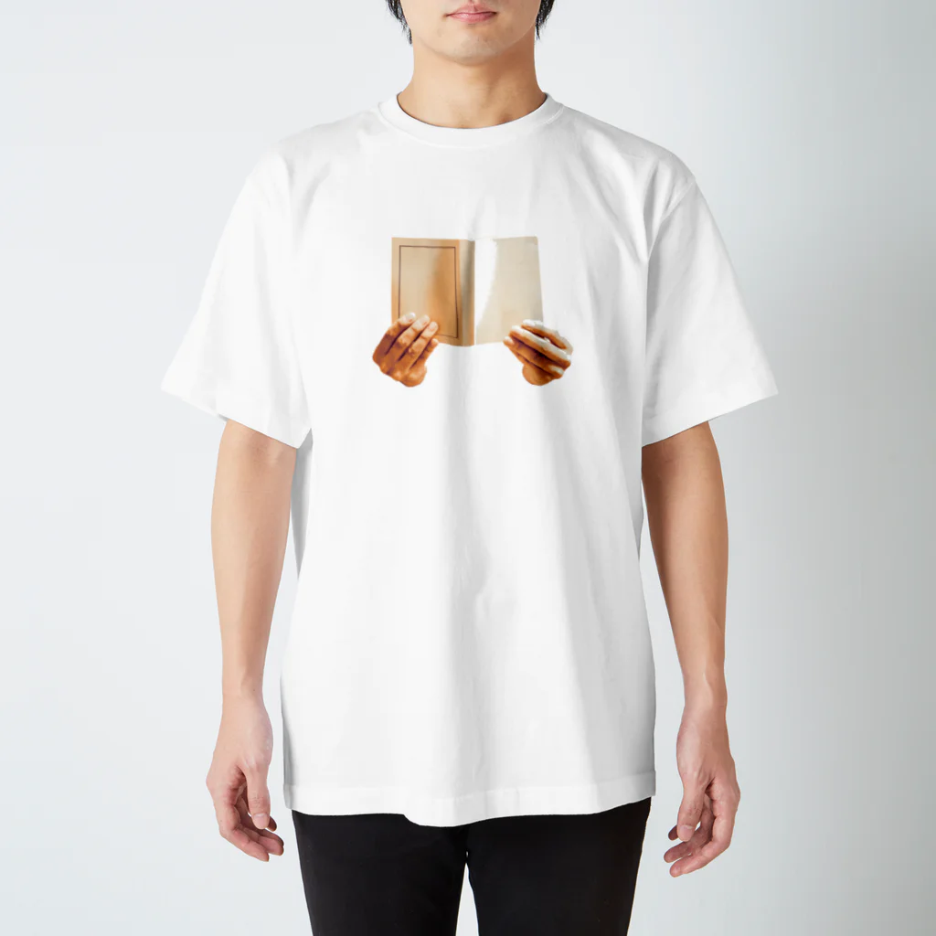 DAIGAKUKUNの文庫本と手 Regular Fit T-Shirt