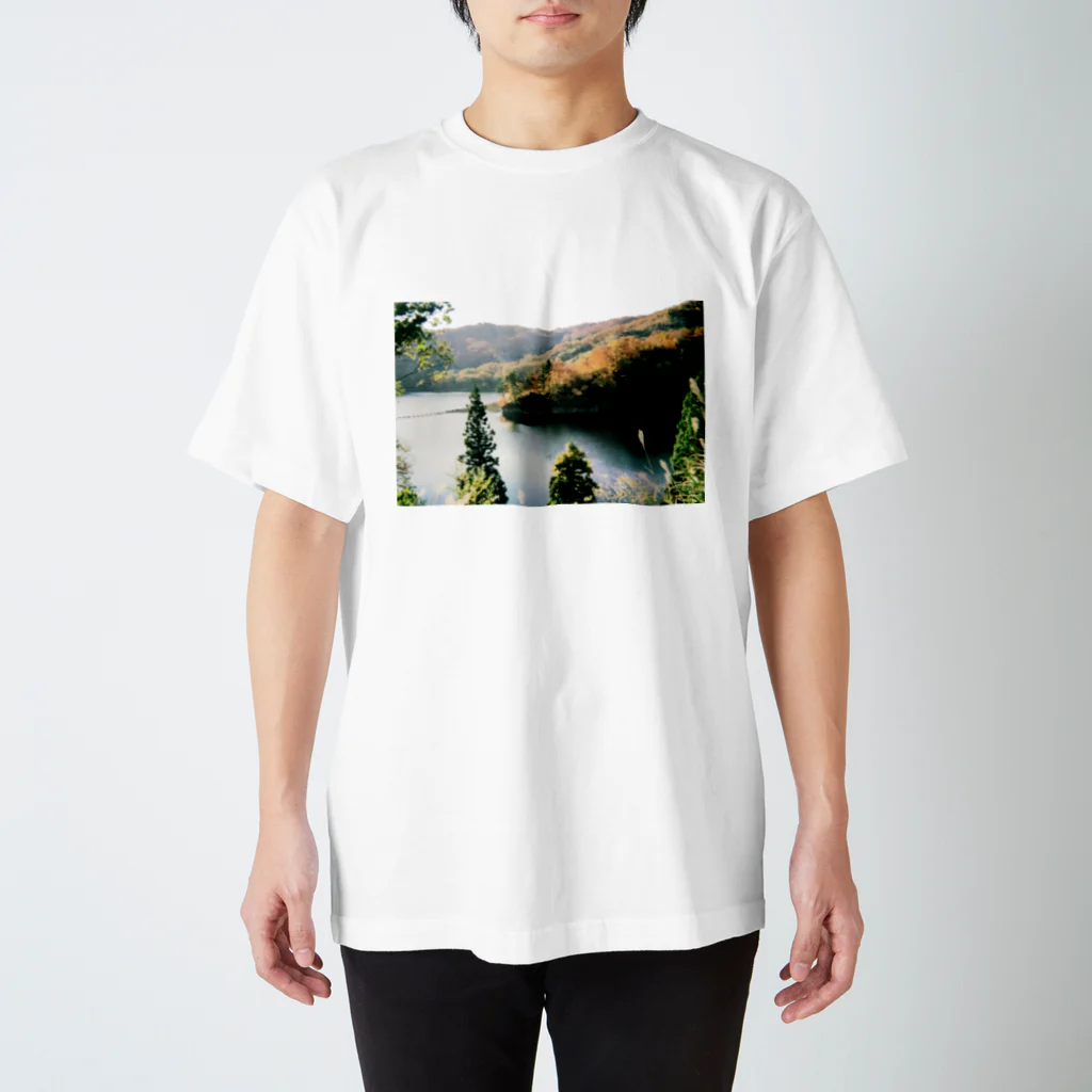 蒼の秋のダム Regular Fit T-Shirt