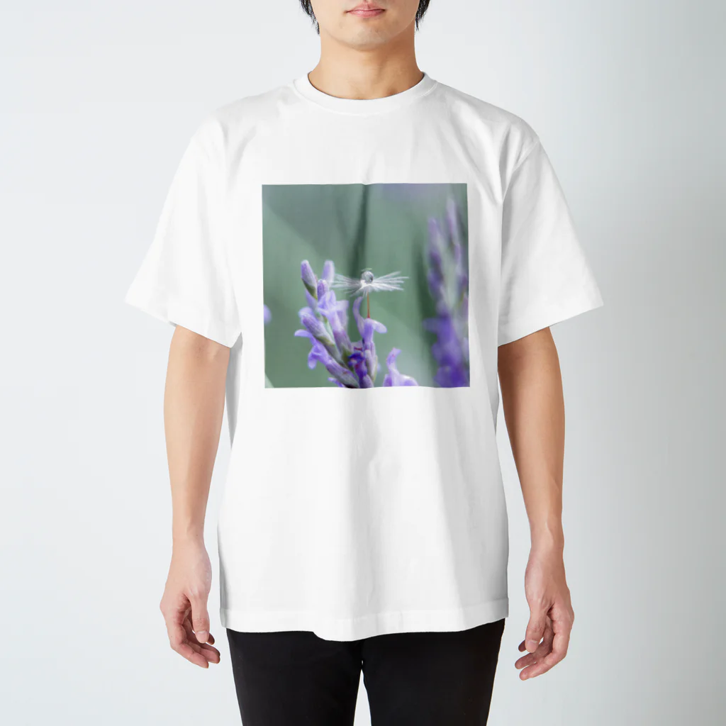 PhotoAtelier AileのAngel of Lavender (170702) Regular Fit T-Shirt