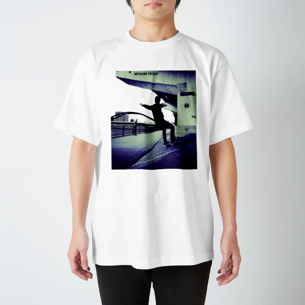 Skateboarding JapanのMinami Senju 2014 티셔츠
