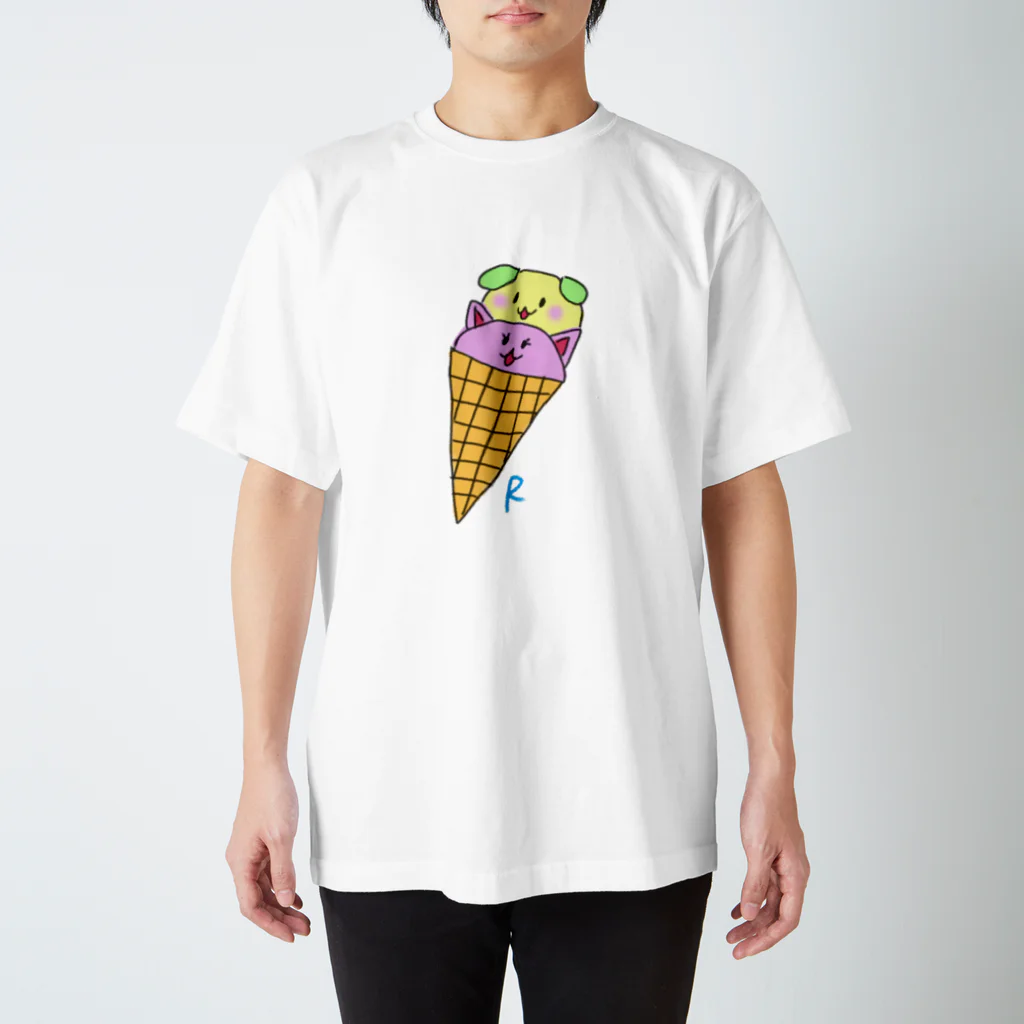 えむるるる👙貝殻ビキニ🍷のわんにゃんアイス Regular Fit T-Shirt