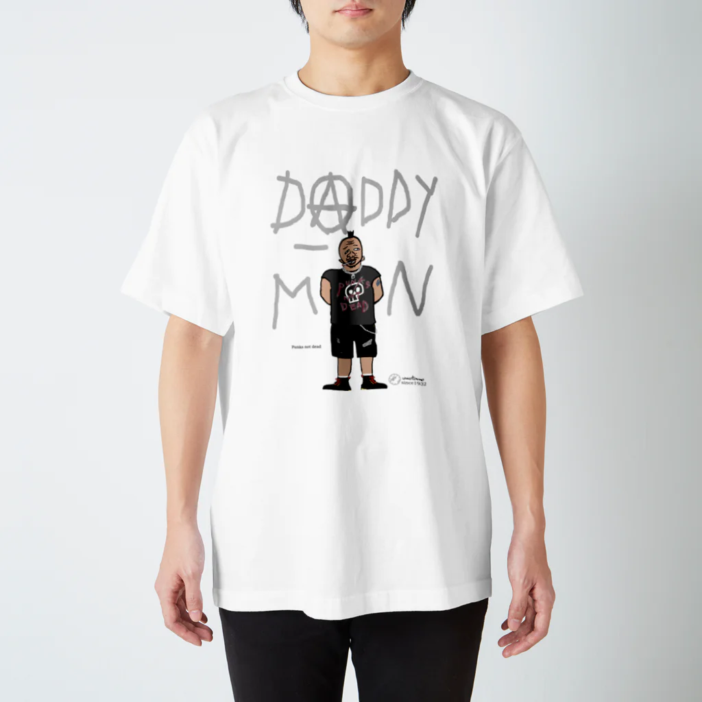 uwotomoの【PUNKS NOT DEAD】両面印刷　背面イラスト大 Regular Fit T-Shirt