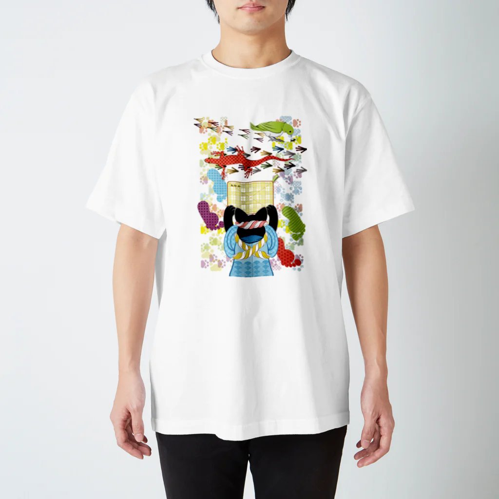 ねことりむし★CAT BIRD INSECTの雑巾がけと足跡（リメイク） Regular Fit T-Shirt