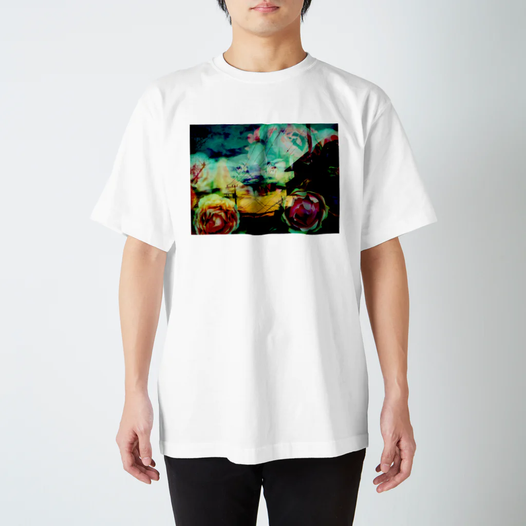 創作工房muccoの夕暮れの薔薇空 Regular Fit T-Shirt