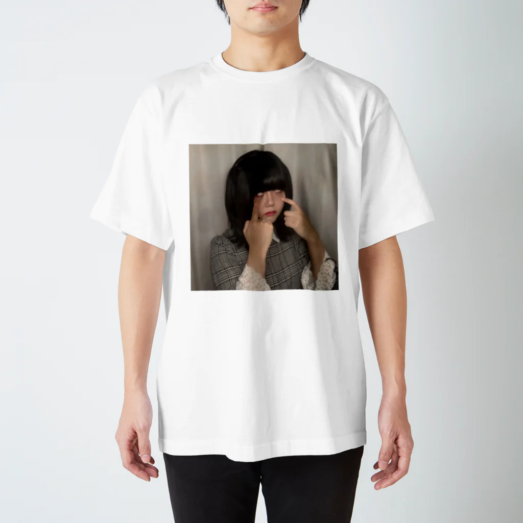 大野 usagi さんの白眼 Regular Fit T-Shirt