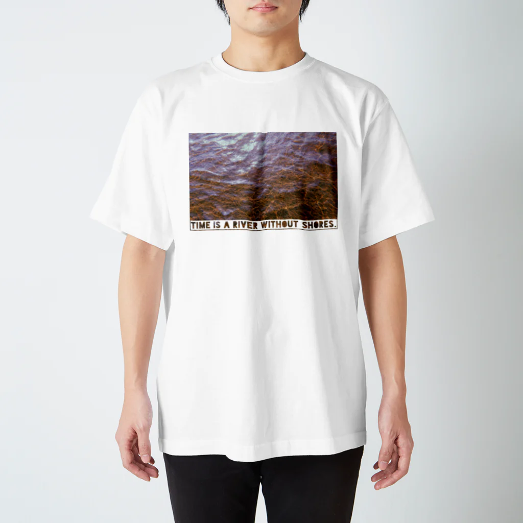 狂気のいぬ屋さんのTime is a river without shores. Regular Fit T-Shirt