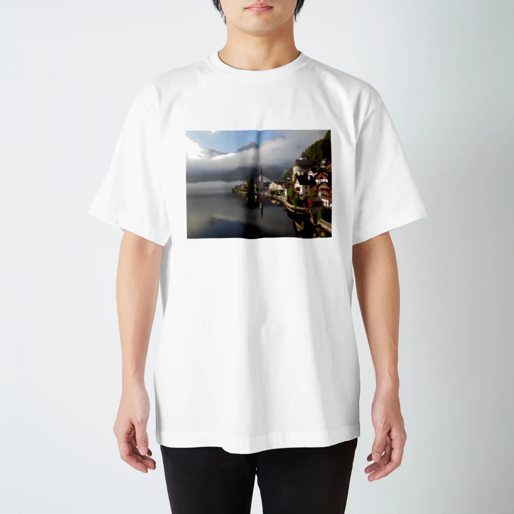 aiueo123の世界遺産ハルシュタット Regular Fit T-Shirt