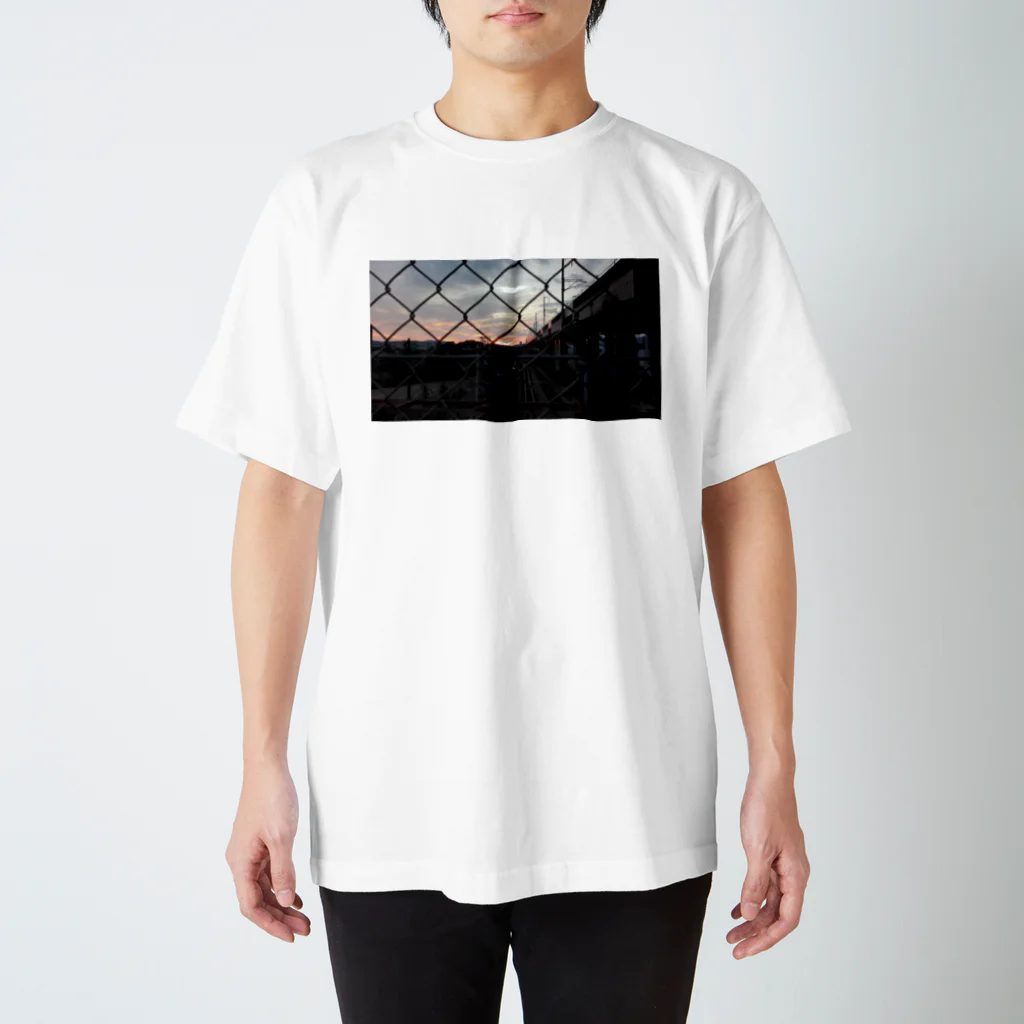 きゃなの店の帰り道 Regular Fit T-Shirt