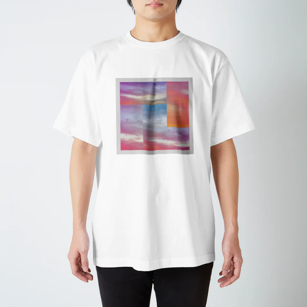 milmontaの桃ソラ Regular Fit T-Shirt