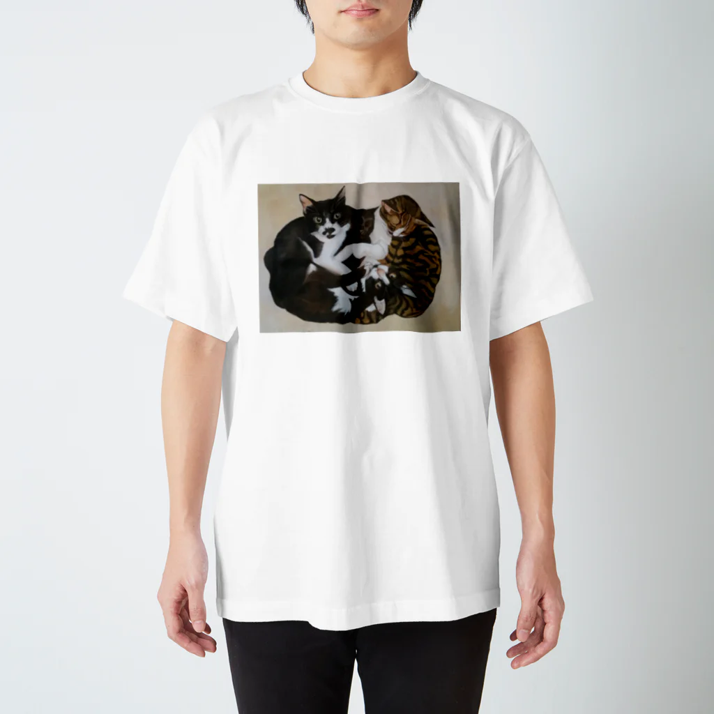 樽猫堂  安部円子の猫 「なかよし４匹」 Regular Fit T-Shirt