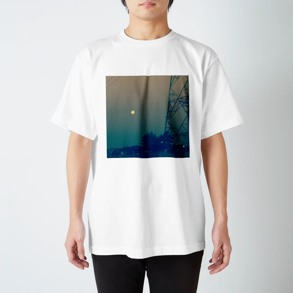 オリジナルブランド pivotの夜明け Regular Fit T-Shirt