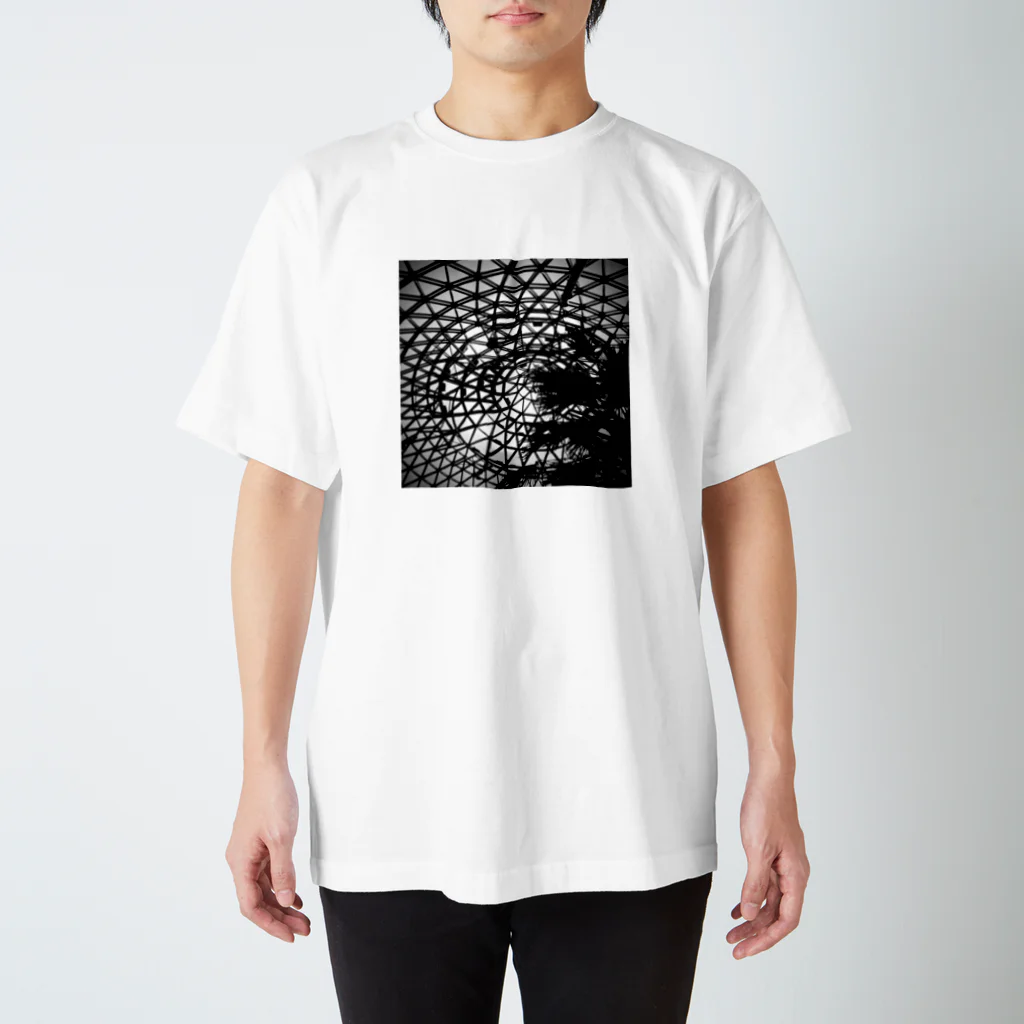 whitenoiseのEDEN Regular Fit T-Shirt