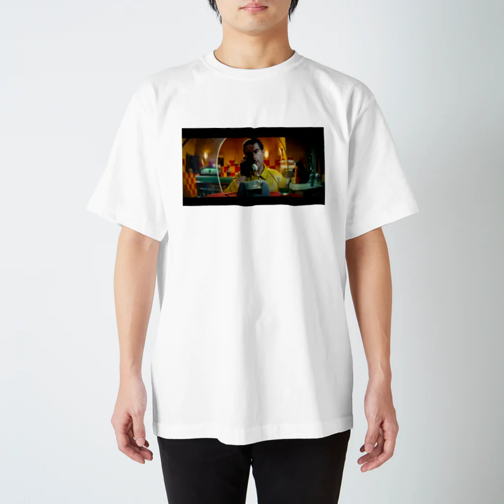 カズホのある映画のワンシーン スタンダードTシャツ