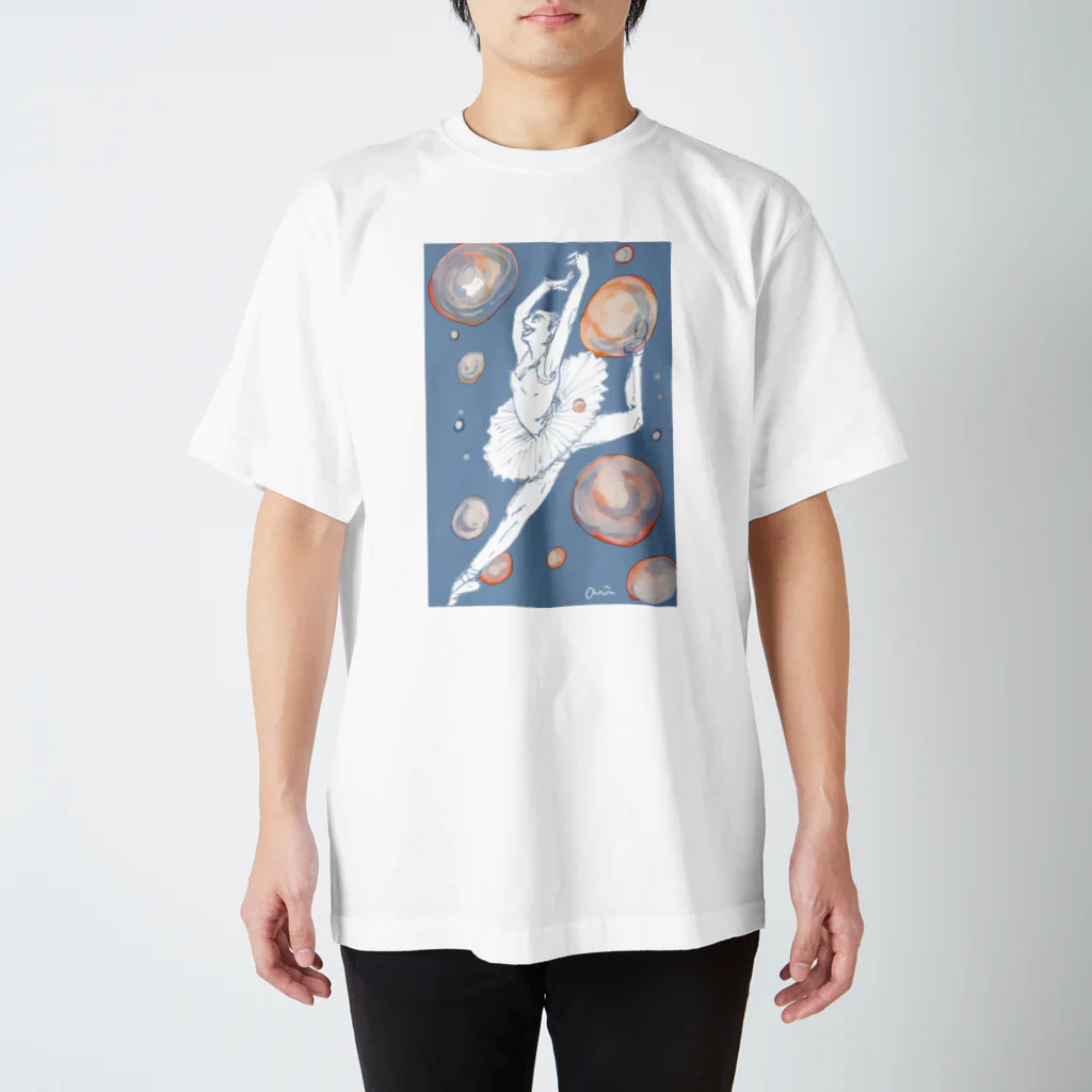 Anriのバレリーナ Regular Fit T-Shirt