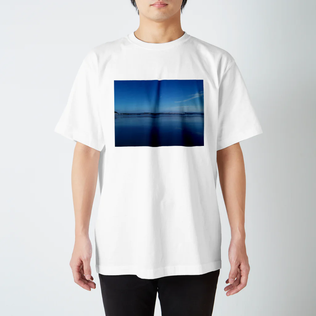 ユーリの江ノ島 スタンダードTシャツ