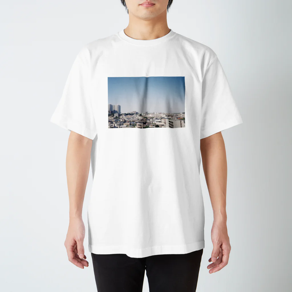 葵の部屋の君の住む街 Regular Fit T-Shirt