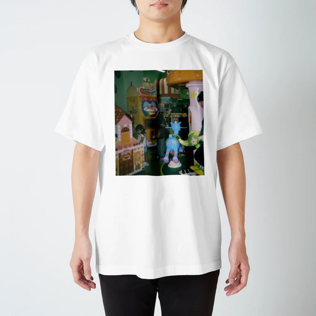 停学のゲーセン Regular Fit T-Shirt