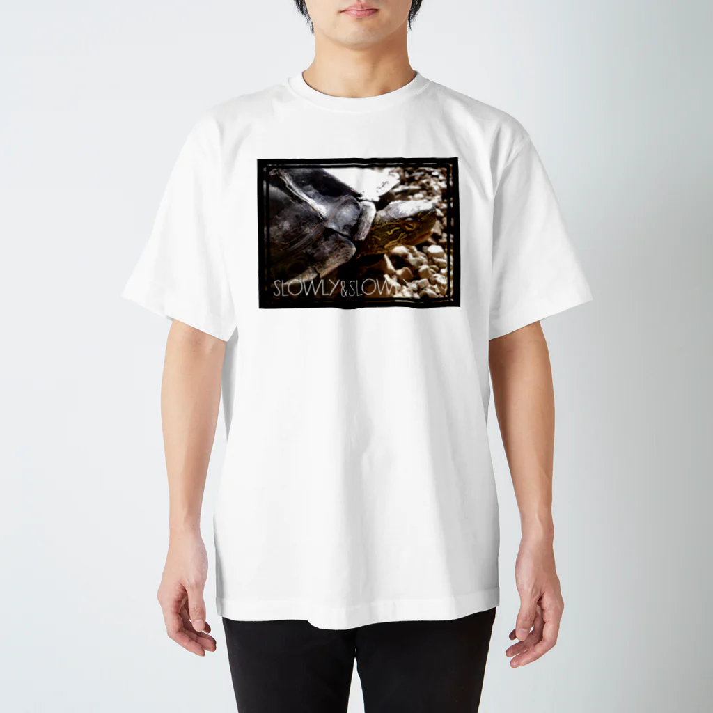 耀い気分の【SLOWLY&SLOWLY】タートルブランケット スタンダードTシャツ