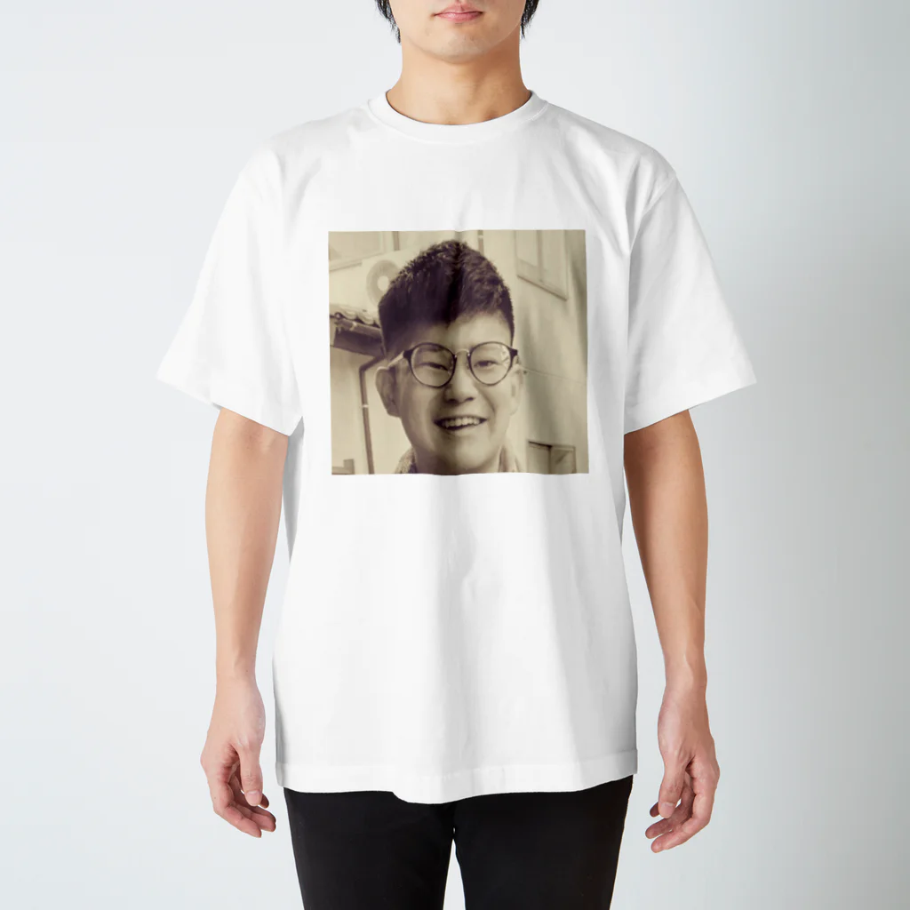 水道屋の佐藤陸です スタンダードTシャツ