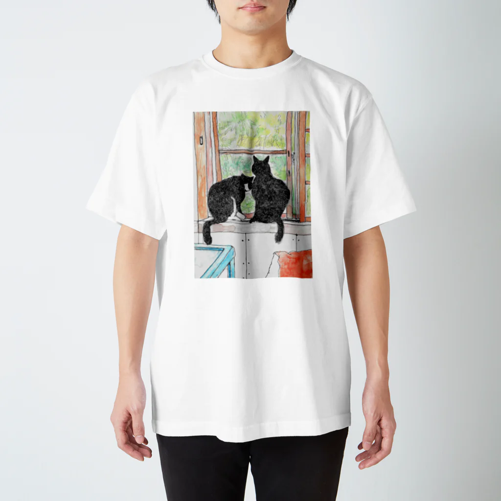 樽猫堂  安部円子の小樽の猫２ひき Regular Fit T-Shirt