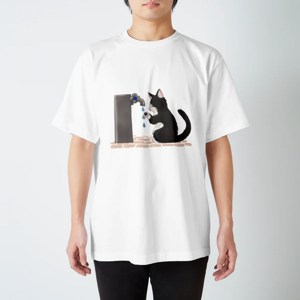 #保護猫カフェひだまり号の手洗い猫 Regular Fit T-Shirt