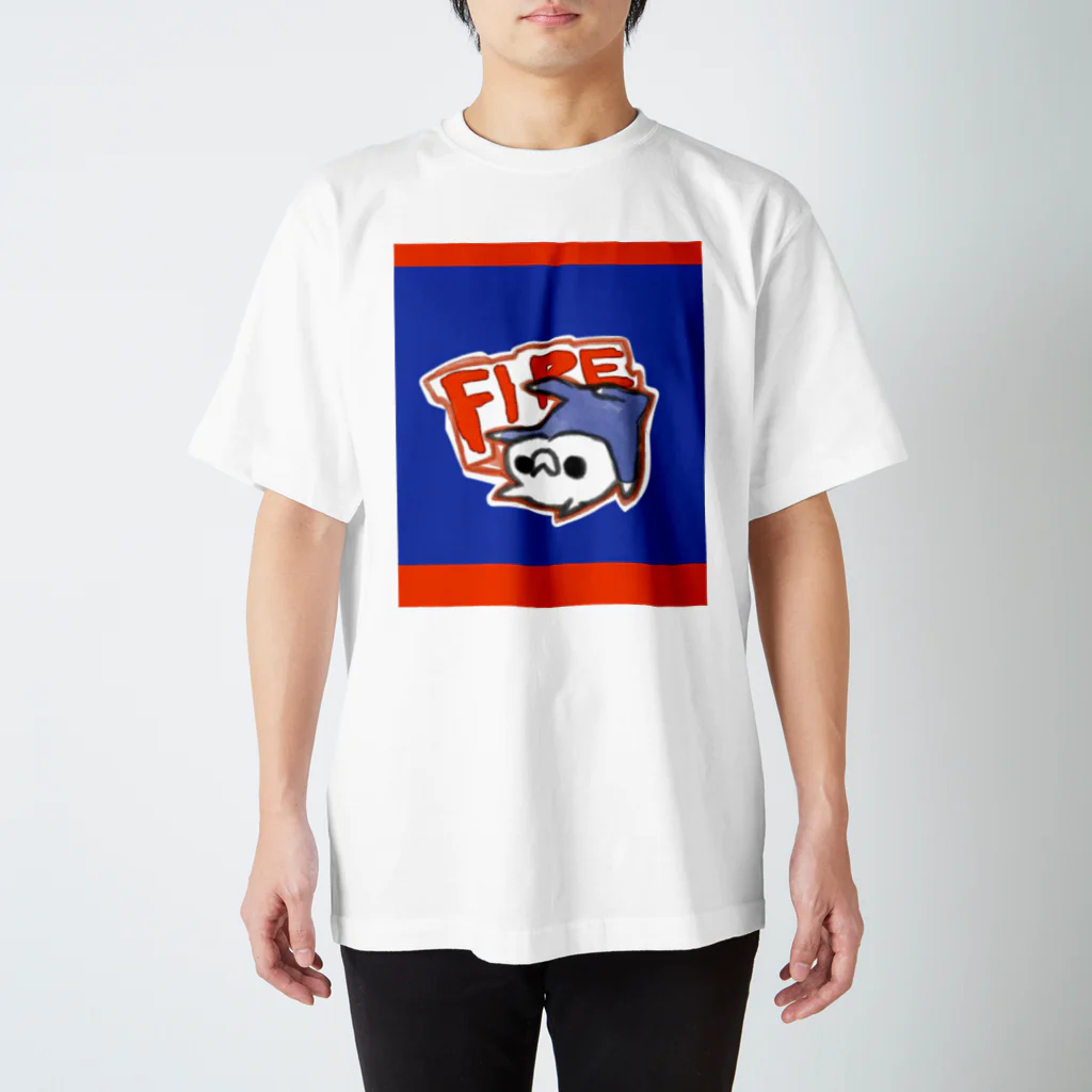 ヒゲにゃ！のヒゲにゃ！FIREシリーズ Regular Fit T-Shirt